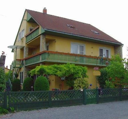 Grill Garten Vendeghaz Hotel Keszthely Buitenkant foto