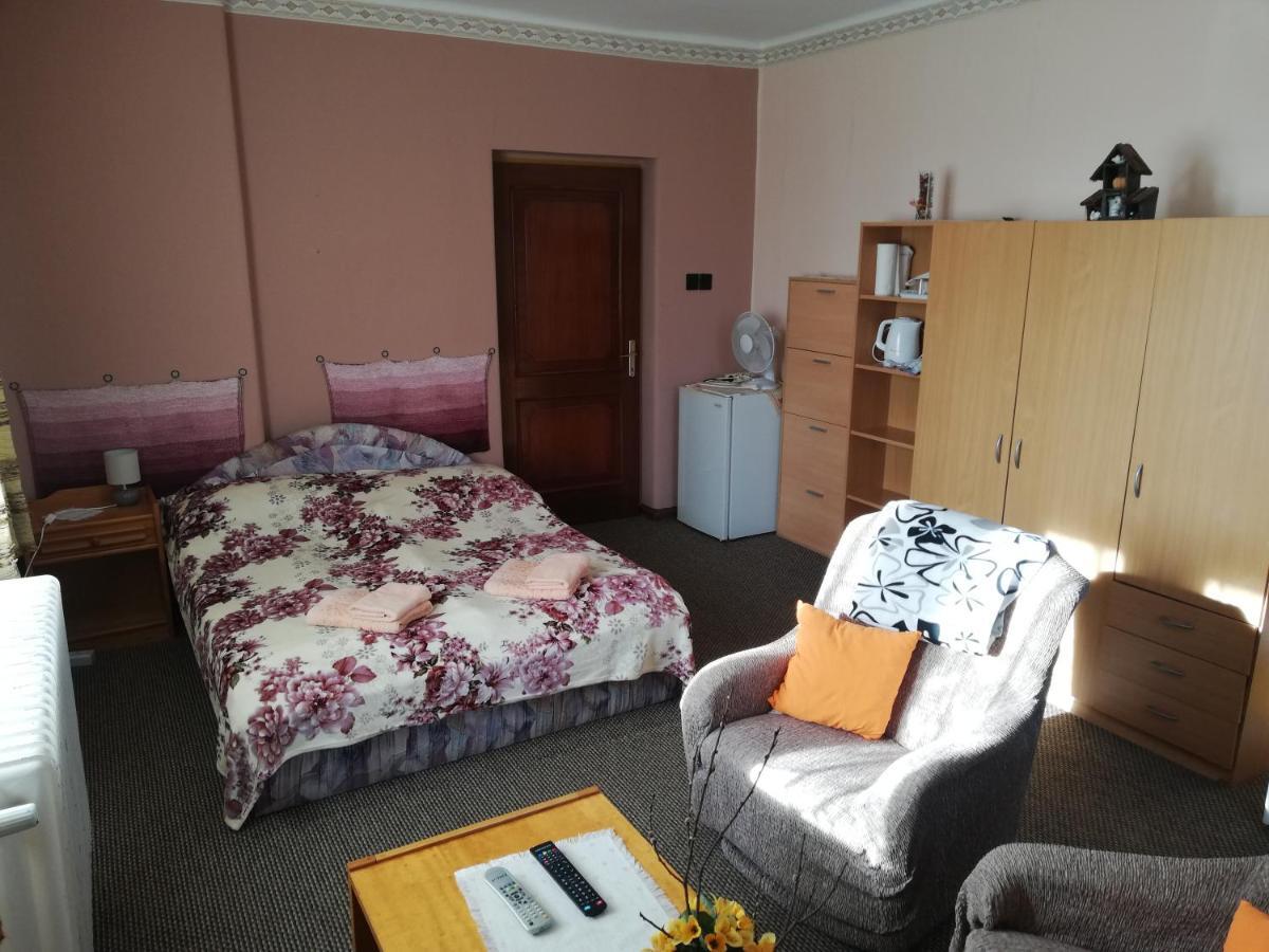 Grill Garten Vendeghaz Hotel Keszthely Buitenkant foto