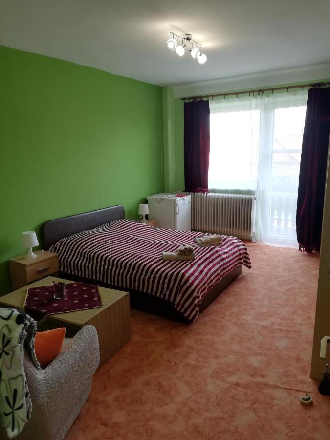 Grill Garten Vendeghaz Hotel Keszthely Buitenkant foto